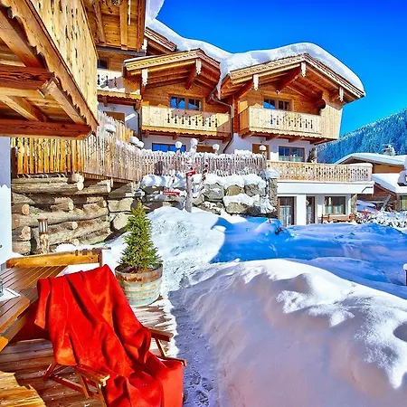 阿尔盆多夫安诺达祖马尔度假屋 * 图克斯