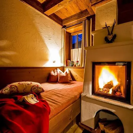 Alpendorf Anno Dazumal 샬레 턱스